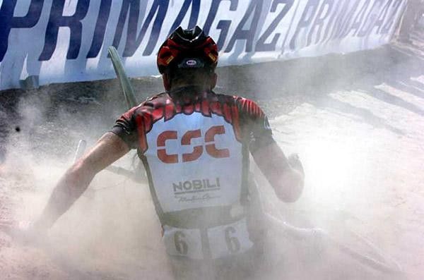Michelsen crashes!