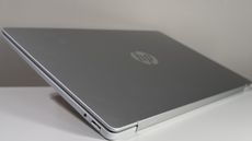 The HP OmniBook 5 14In on a desk