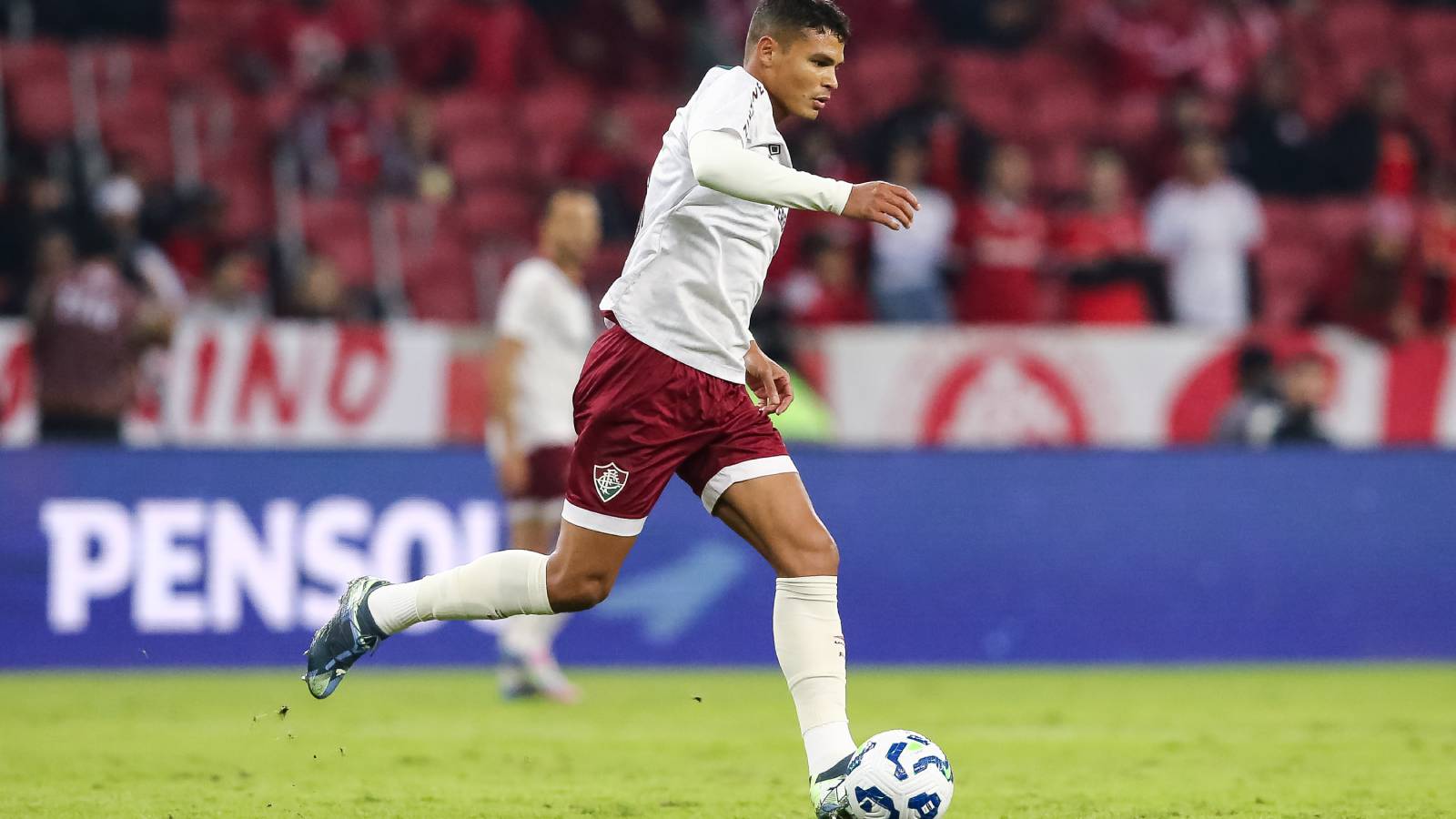 Thiago Silva of Fluminense during the match between Internacional and Fluminense in June 2025.