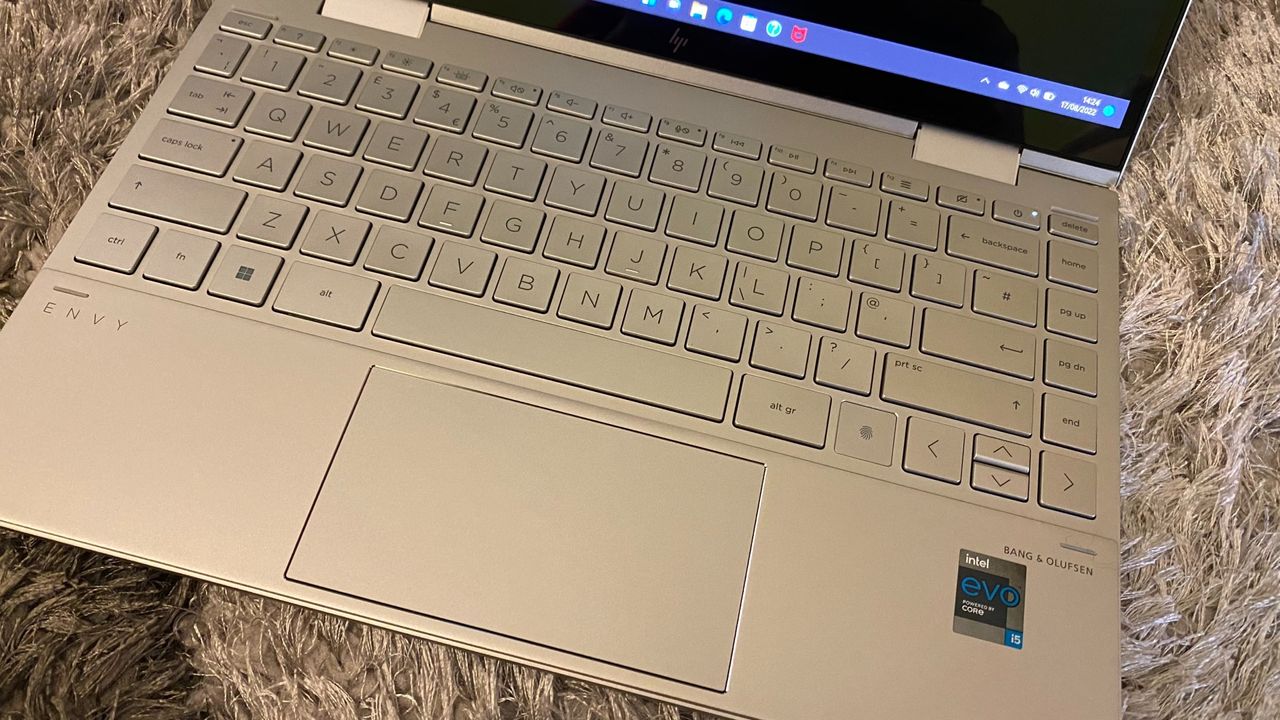 HP Envy x360 13_keyboard close up