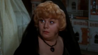 Shelley Winters in Whoever Slew Auntie Roo?