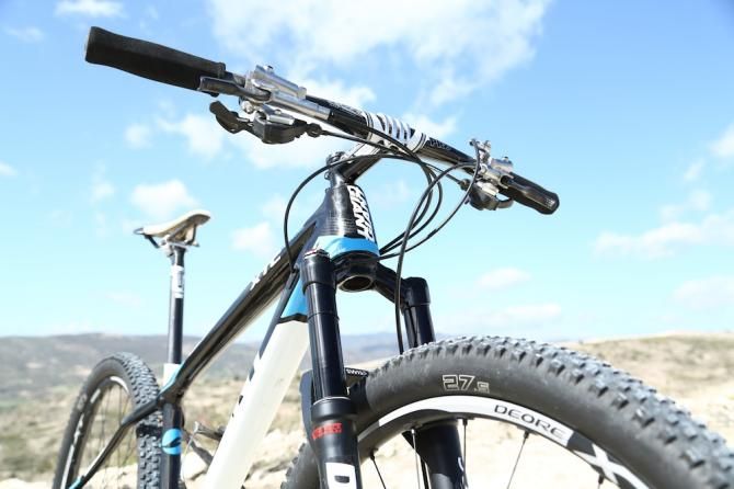 Giant Pro XC Team riders will tackle World Cup courses with the superlight XtC Advanced 27.5 team bike, engineered specifically for 27.5 wheels.
