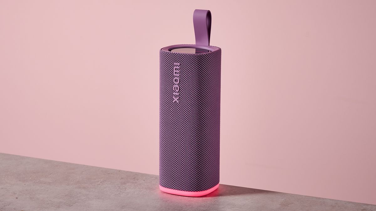 Xiaomi Sound Play with red LED light active