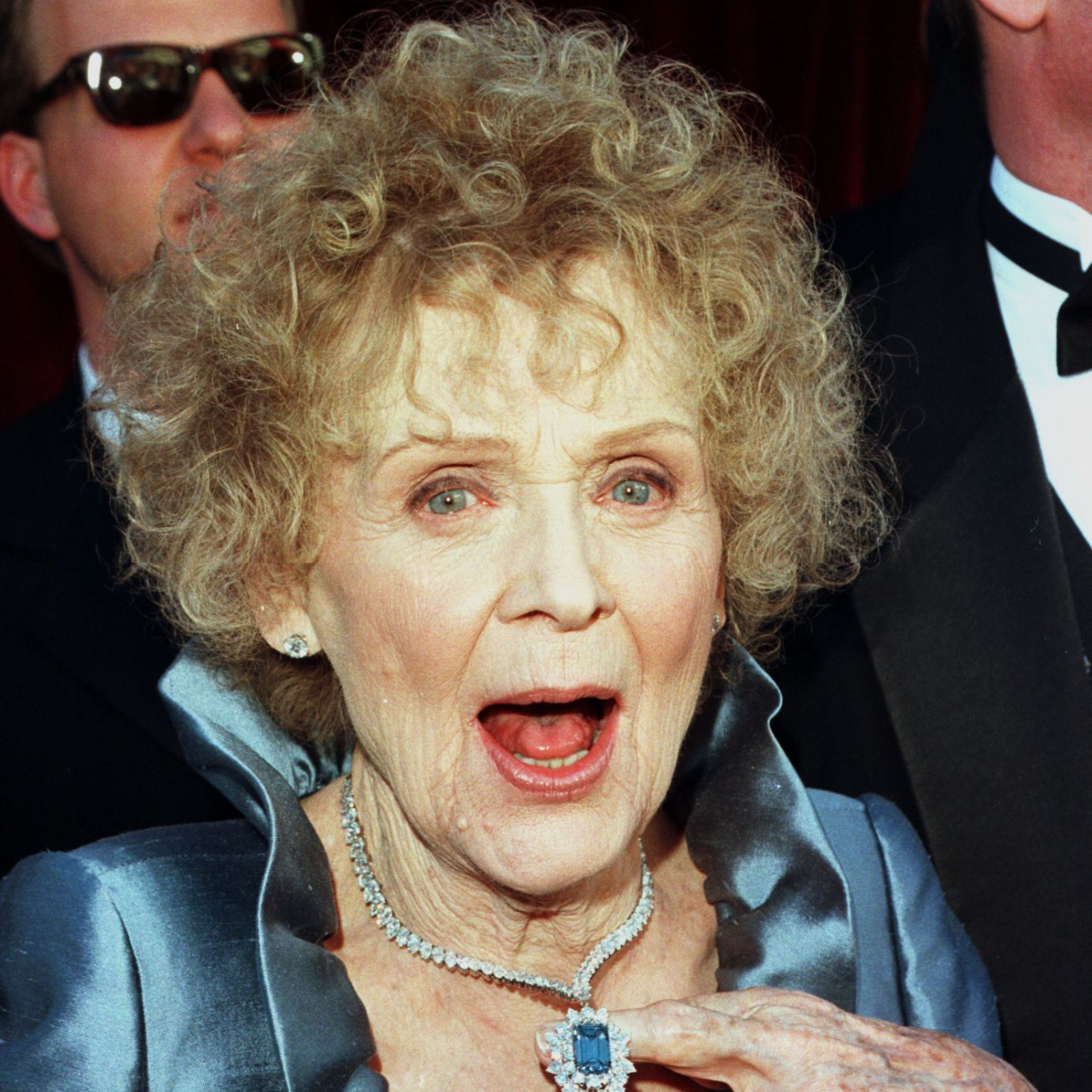 Gloria Stuart attends the 70th Annual Academy Awards where she was nominated for best supporting actress in Titanic
