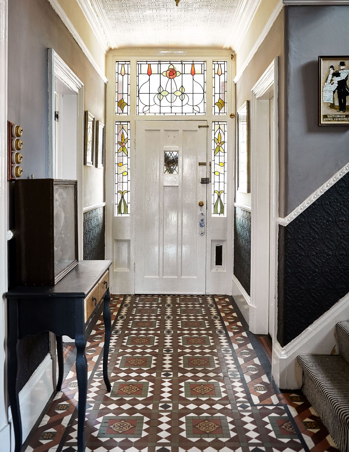 Hallway flooring: choose the best floor for your hallway | Real Homes