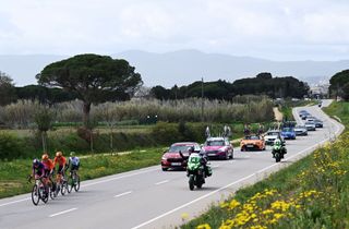 Volta a Catalunya stage 1 Live - Peloton keeping tight leash on four man break