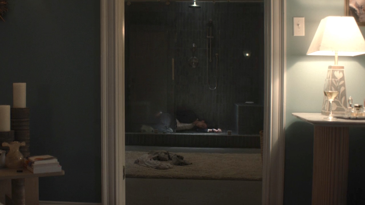 Torabi's bathroom, where Jane is laid out bleeding in the shower in Paradise Season 2 finale