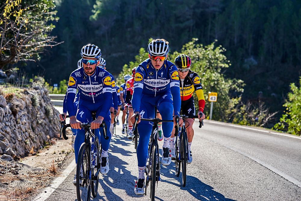 Julian Alaphilippe and his Deceuninck-Quick-Step teammates