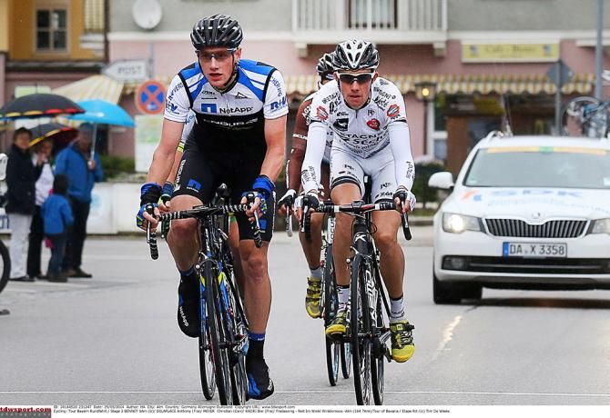 The breakaway gets caught on the way to the finish line