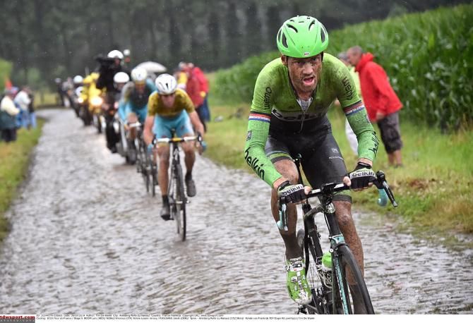 Lars Boom leads yellow jersey Vincenzo Nibali