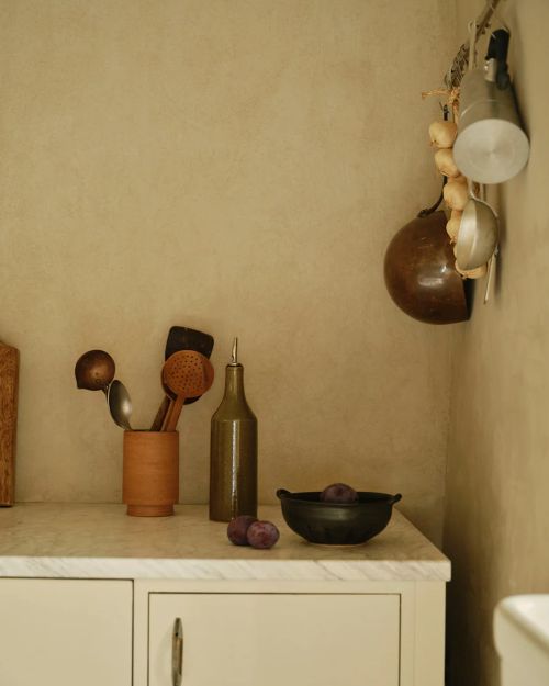 Stoneware Oil Pourer