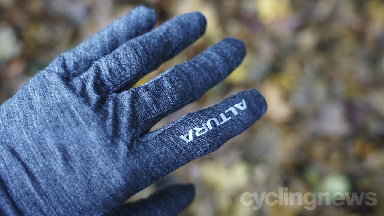 Altura Merino Liner Gloves review