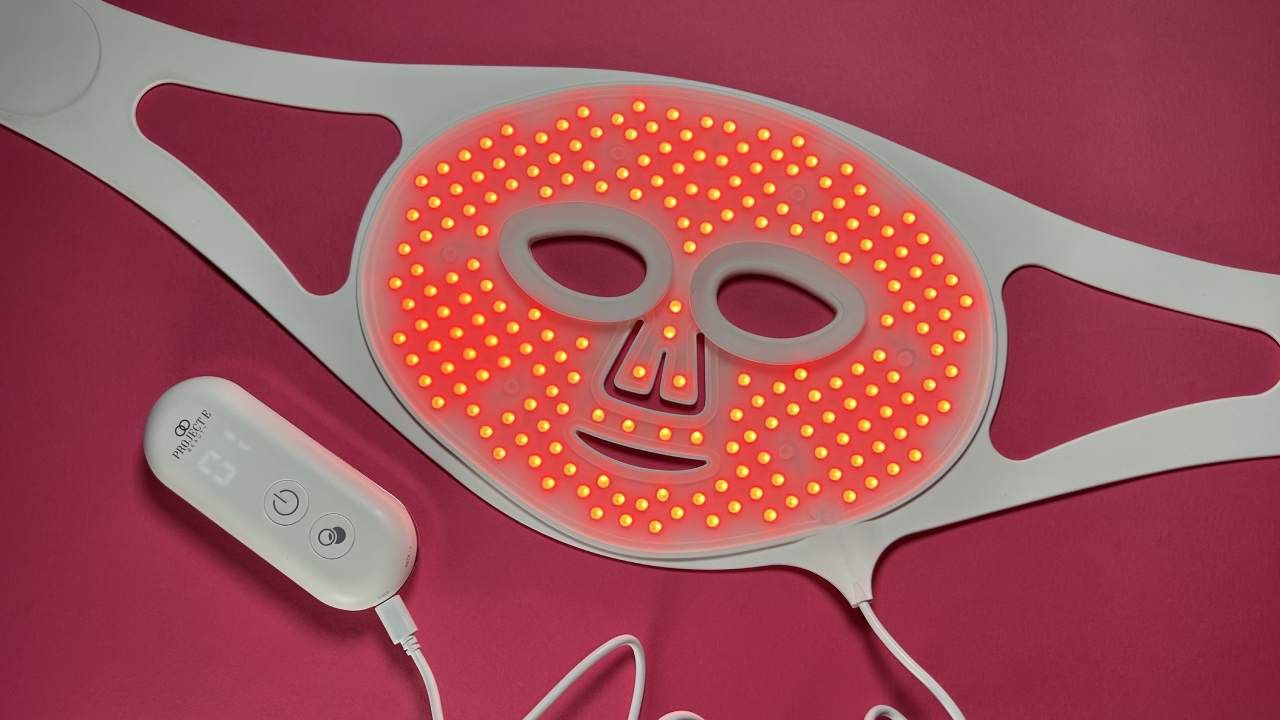 LumaLux Face Pro LED Light Therapy Mask