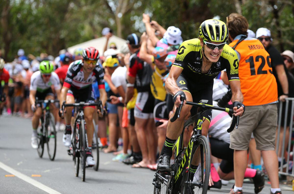 Daryl Impey (Mitchelton-Scott) opens a gap