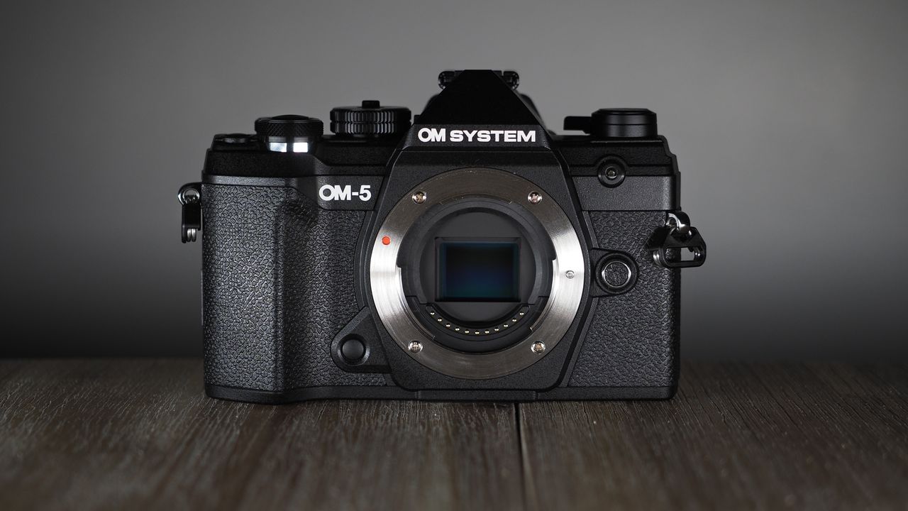 OM System OM-5