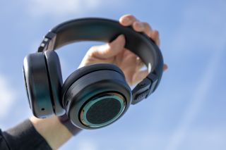 TDM Neo headphones that turn into a speaker