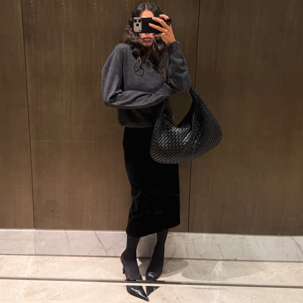 Camelia Farhoodi wearing a '90s minimalist look.