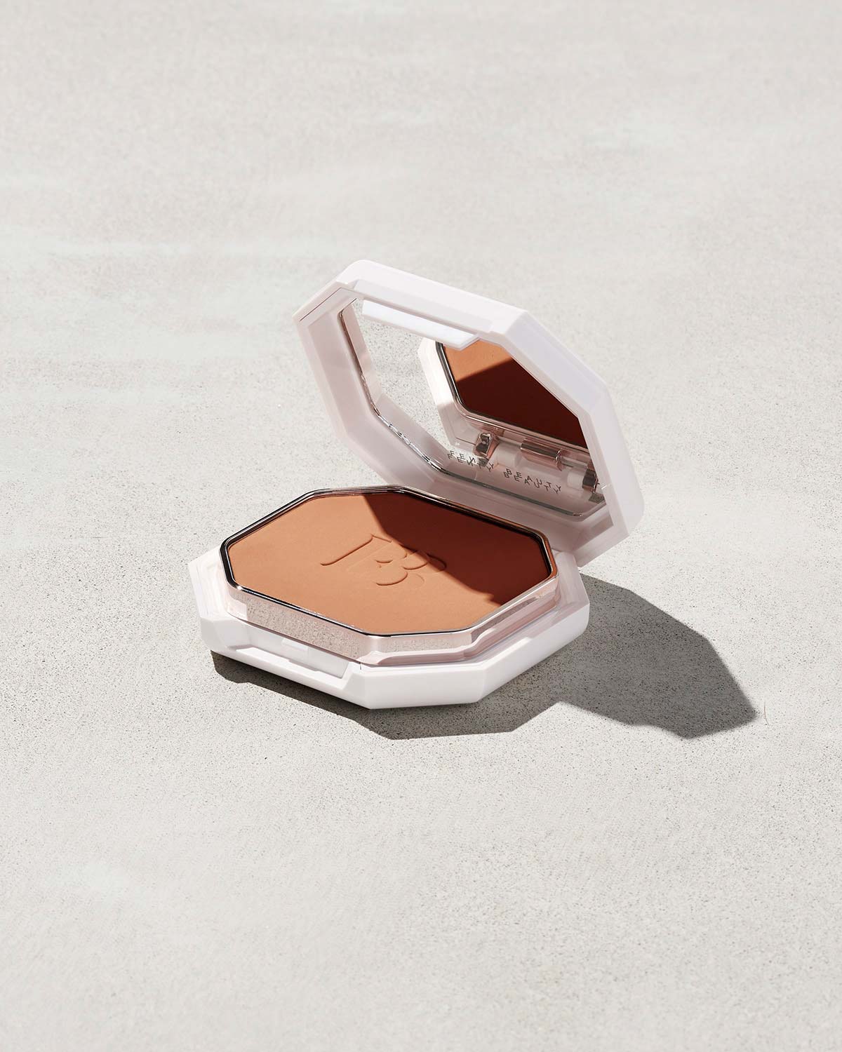 Pro Filt&#039;r Soft Matte Powder Foundation &amp;mdash; #320