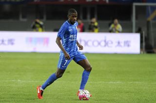 Ramires in action for Jiangsu Suning against Hebei China Fortune in April 2016.