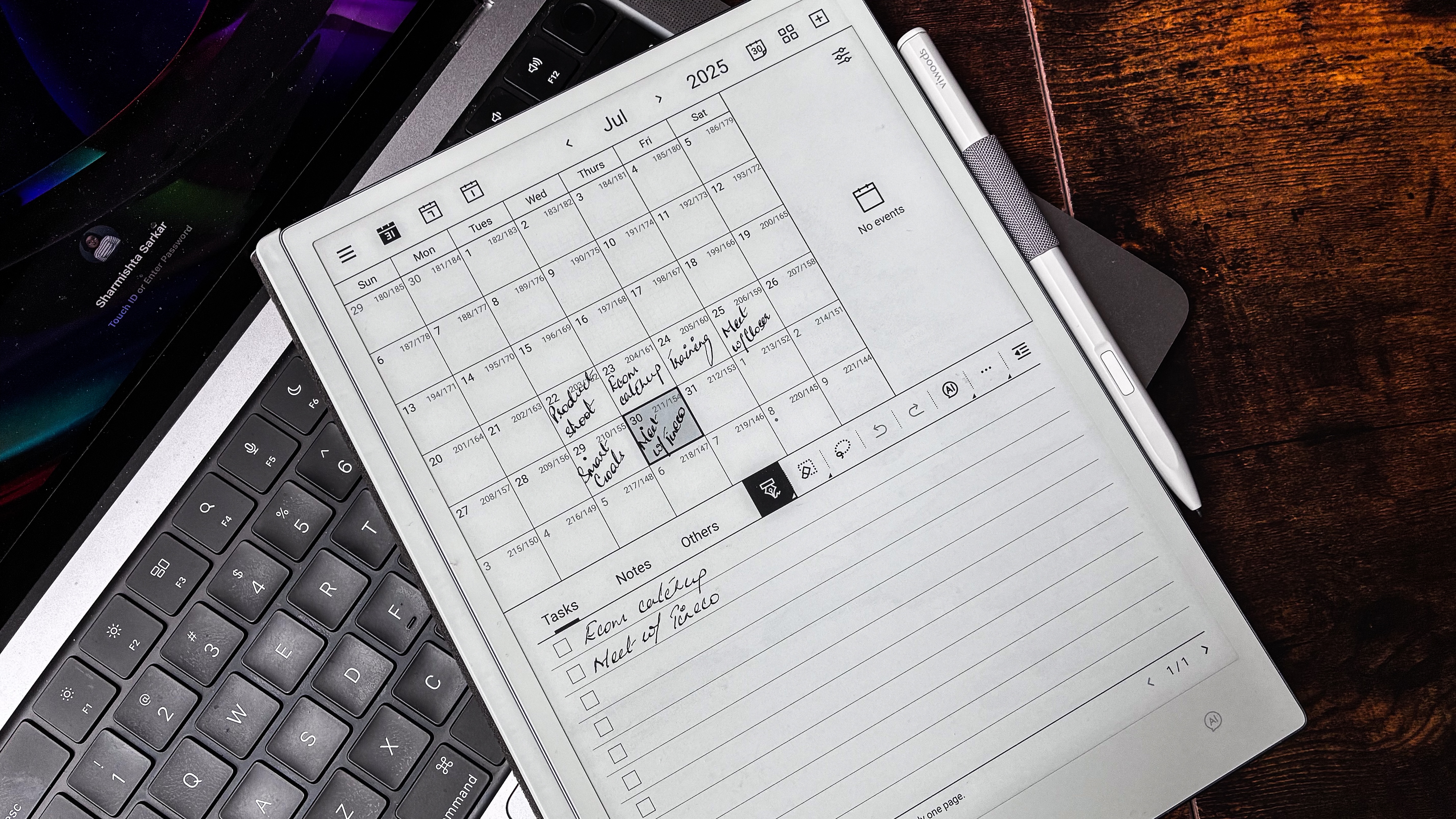 The calendar application on the ViWoods AiPaper