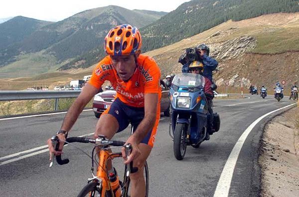 Roberto Laiseka (Euskaltel) going for gold!