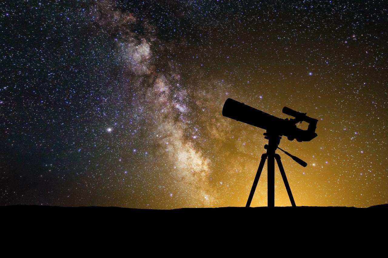 Best telescope for stargazing: telescope and nightsky