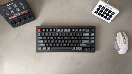 The Keychron V1 Ultra 8K from above, with the Logitech G502 X Lightspeed mouse and Elgato Stream Deck.