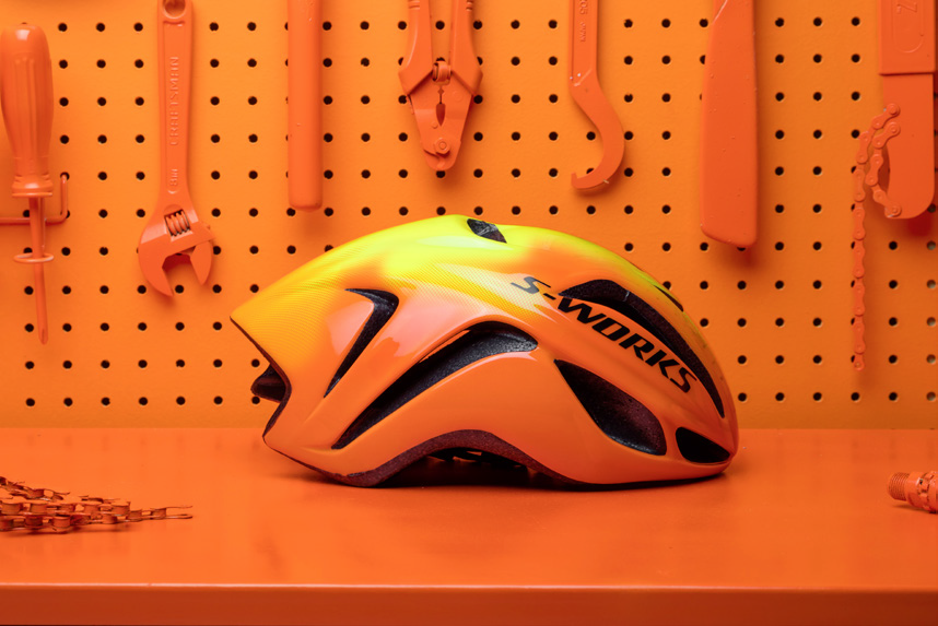 The colour starts changing on the Specialized S-Works Evade as heat is applied