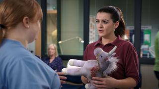 Gem learns that good friends like Robyn are rarer than unicorn's teeth. Will she leave Holby?