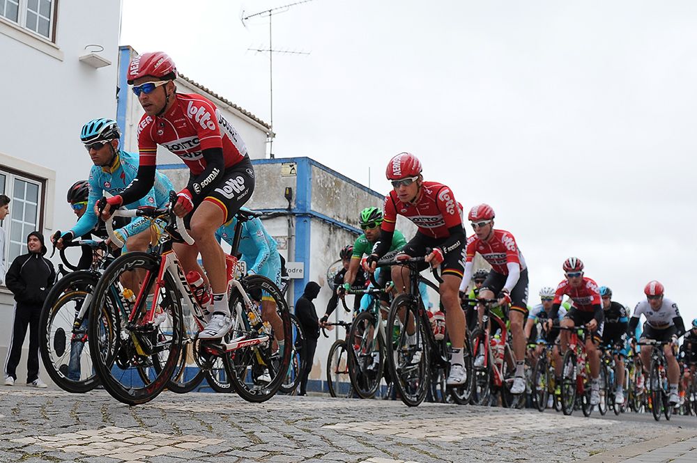 Team Lotto-Soudal ride by
