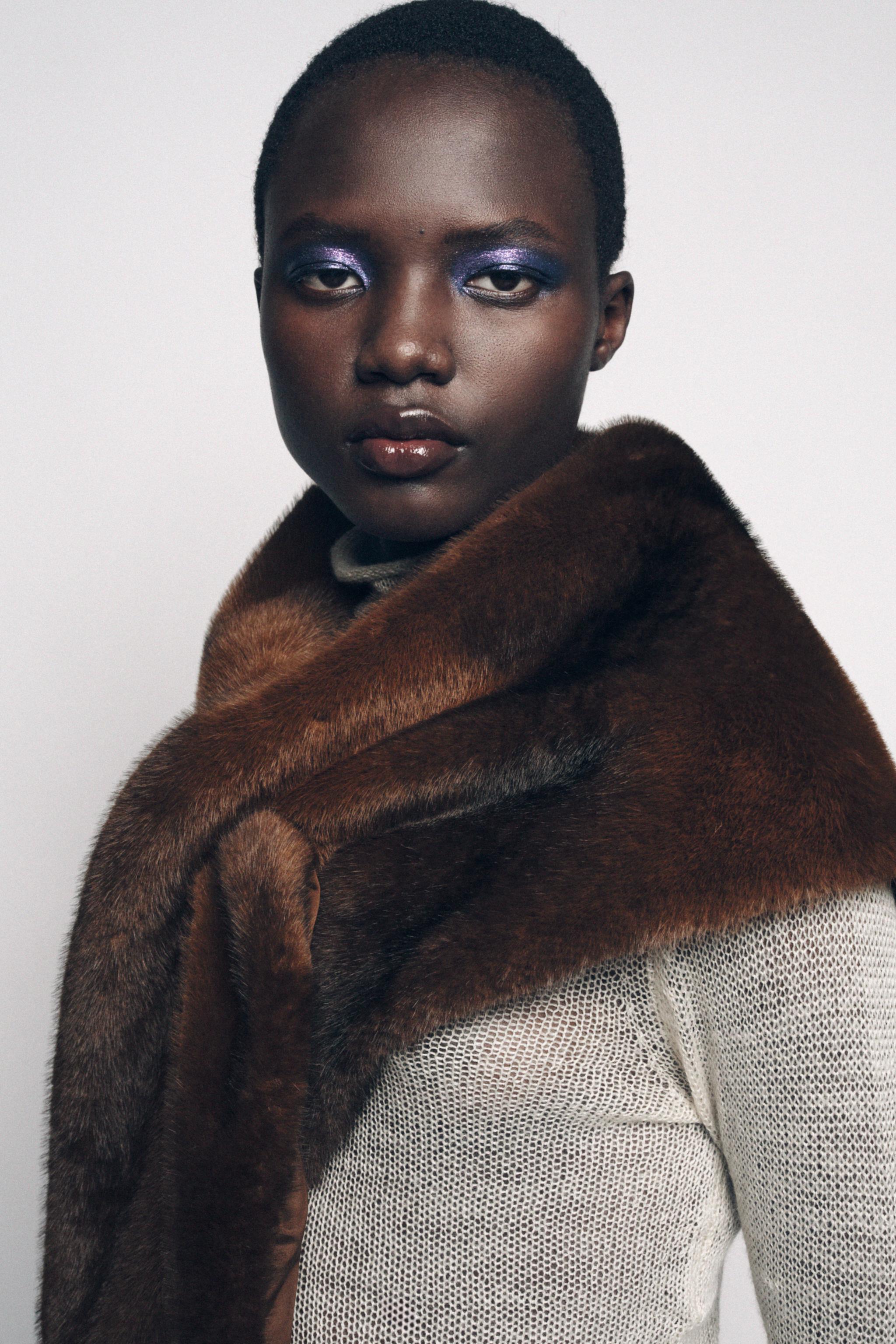 ZARA Triangular Faux Fur Scarf