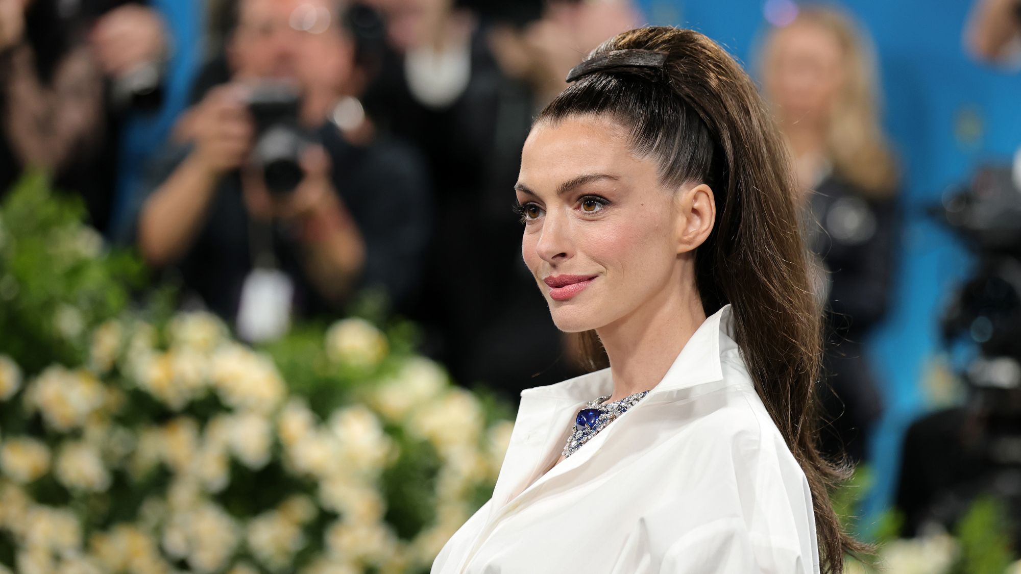 Anne Hathaway attends the 2025 Met Gala