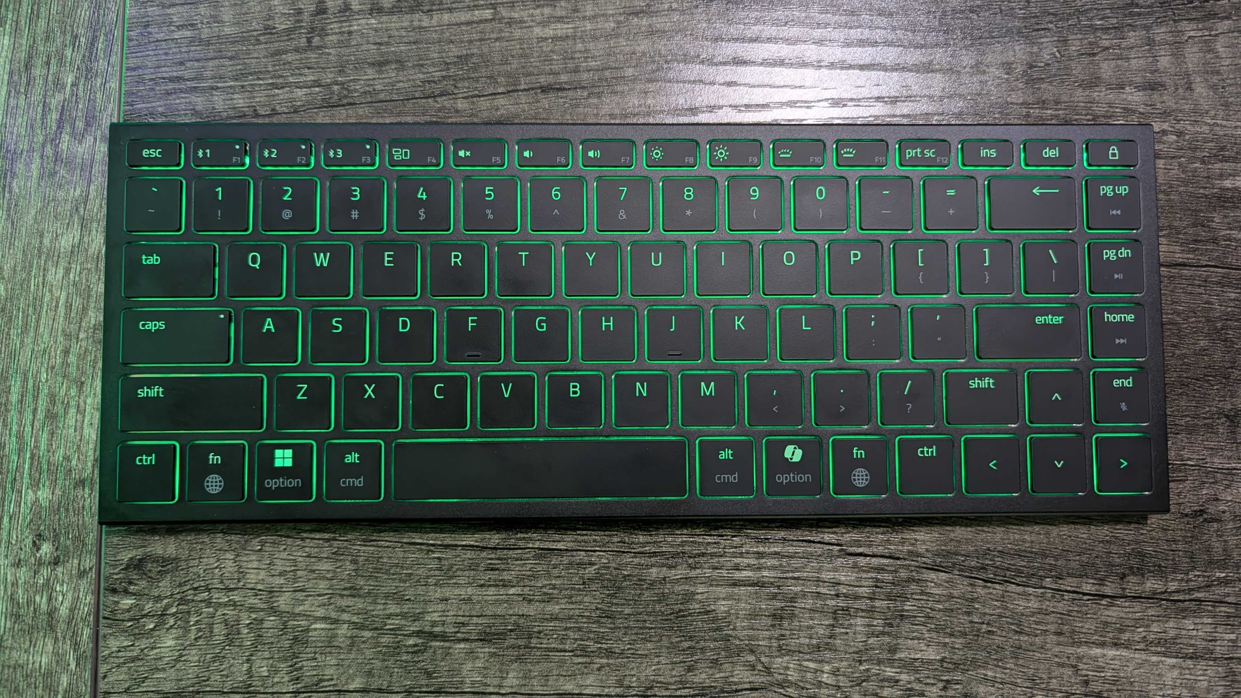 Image of the Razer Joro wireless gaming keyboard.