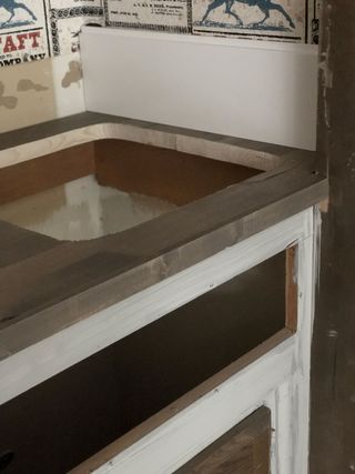 Sink mid-wet bar transformation