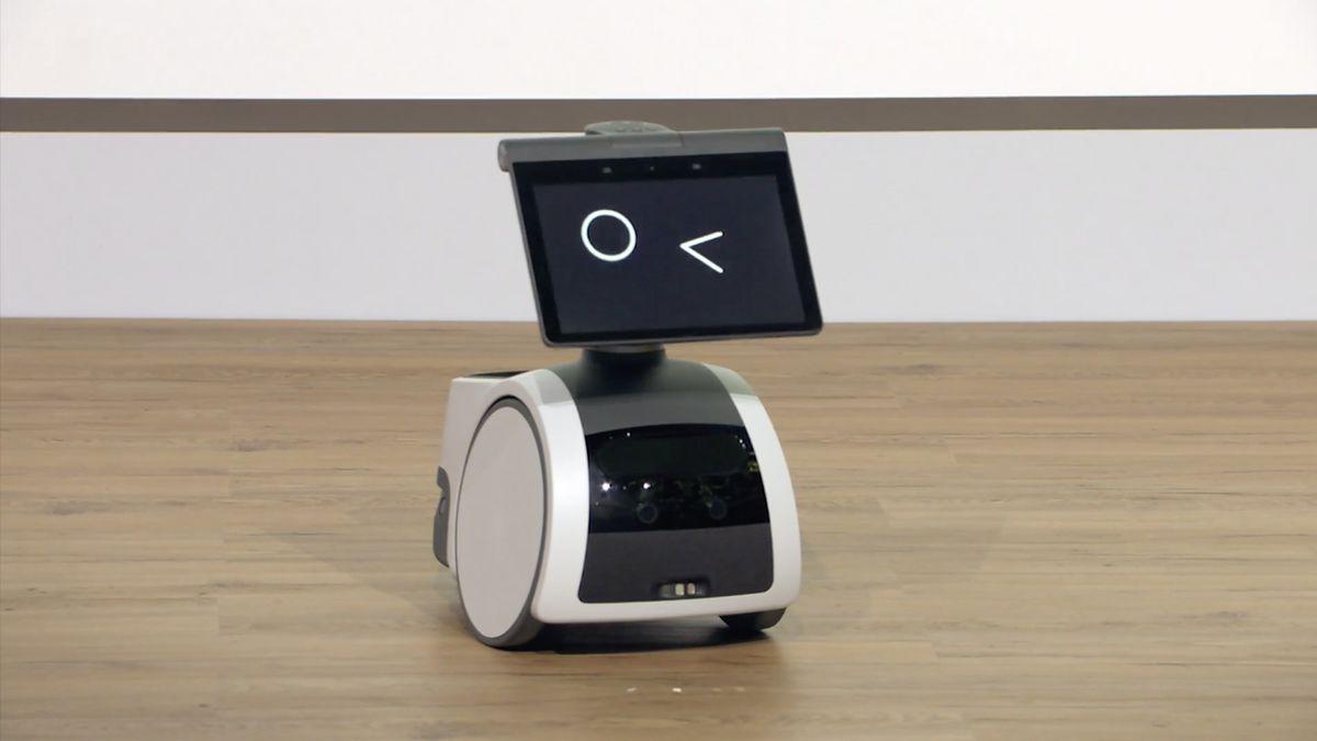 s new robot puts Alexa on wheels