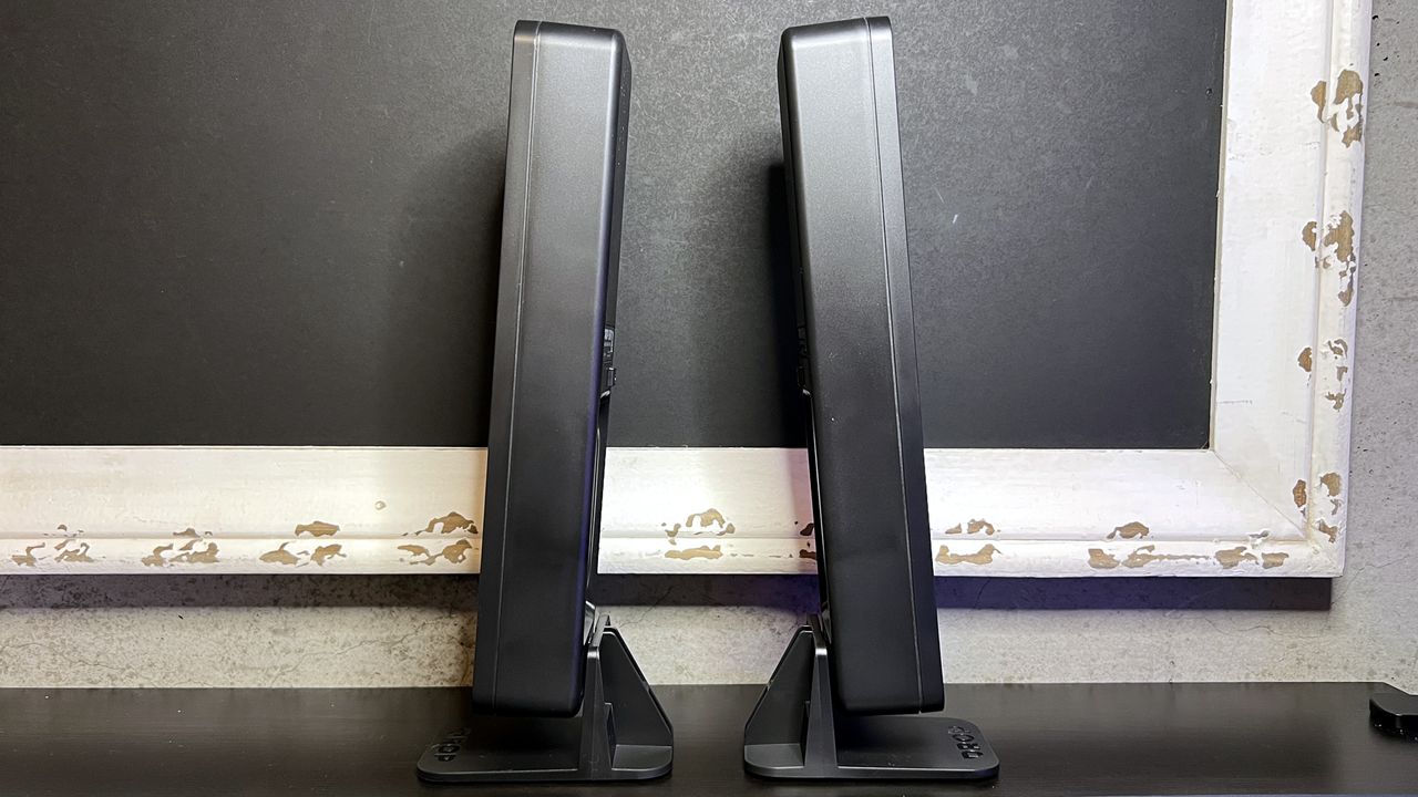 Drop BMR1 Nearfield Monitors