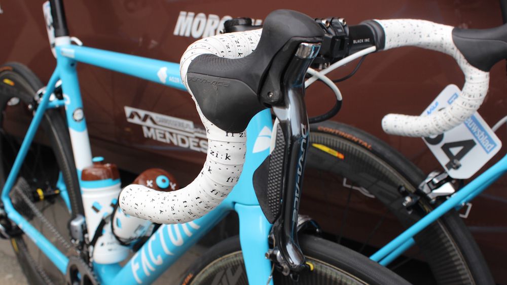 Fizik provide the handlebar tape for AG2R La Mondiale