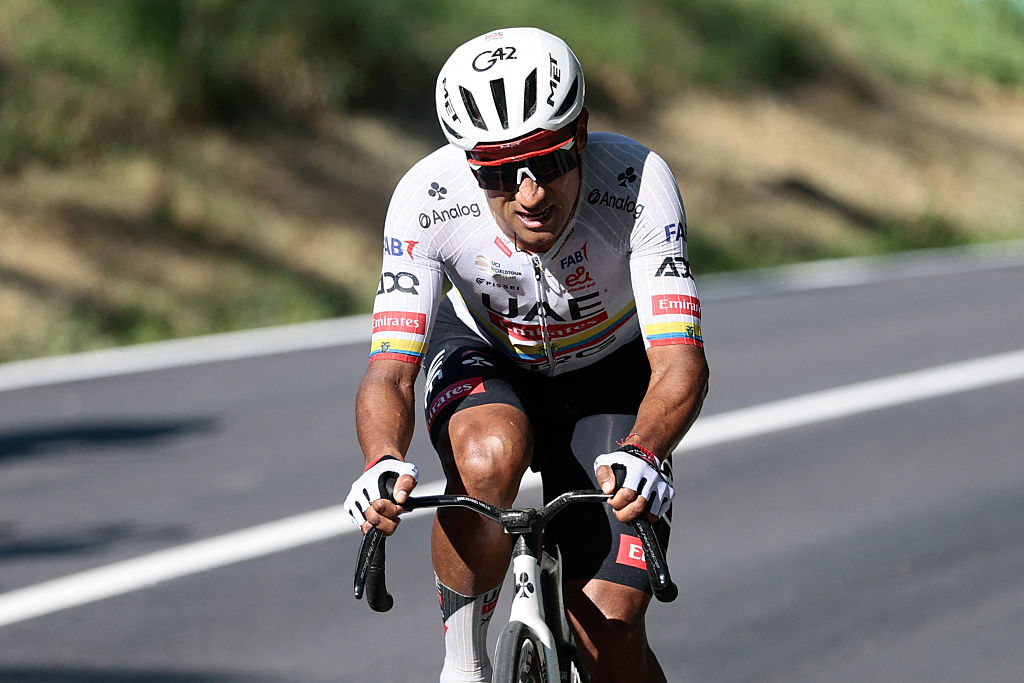 UAE Team Emirates - XRG Ecuadorian rider Jhonatan Narvaez climbs the Capodarco during the 8th stage of the Giro d'Italia 2026 - Tour of Italy cycling race between Chieti and Fermo, central Italy on May 16, 2026. (Photo by Luca Bettini / AFP)