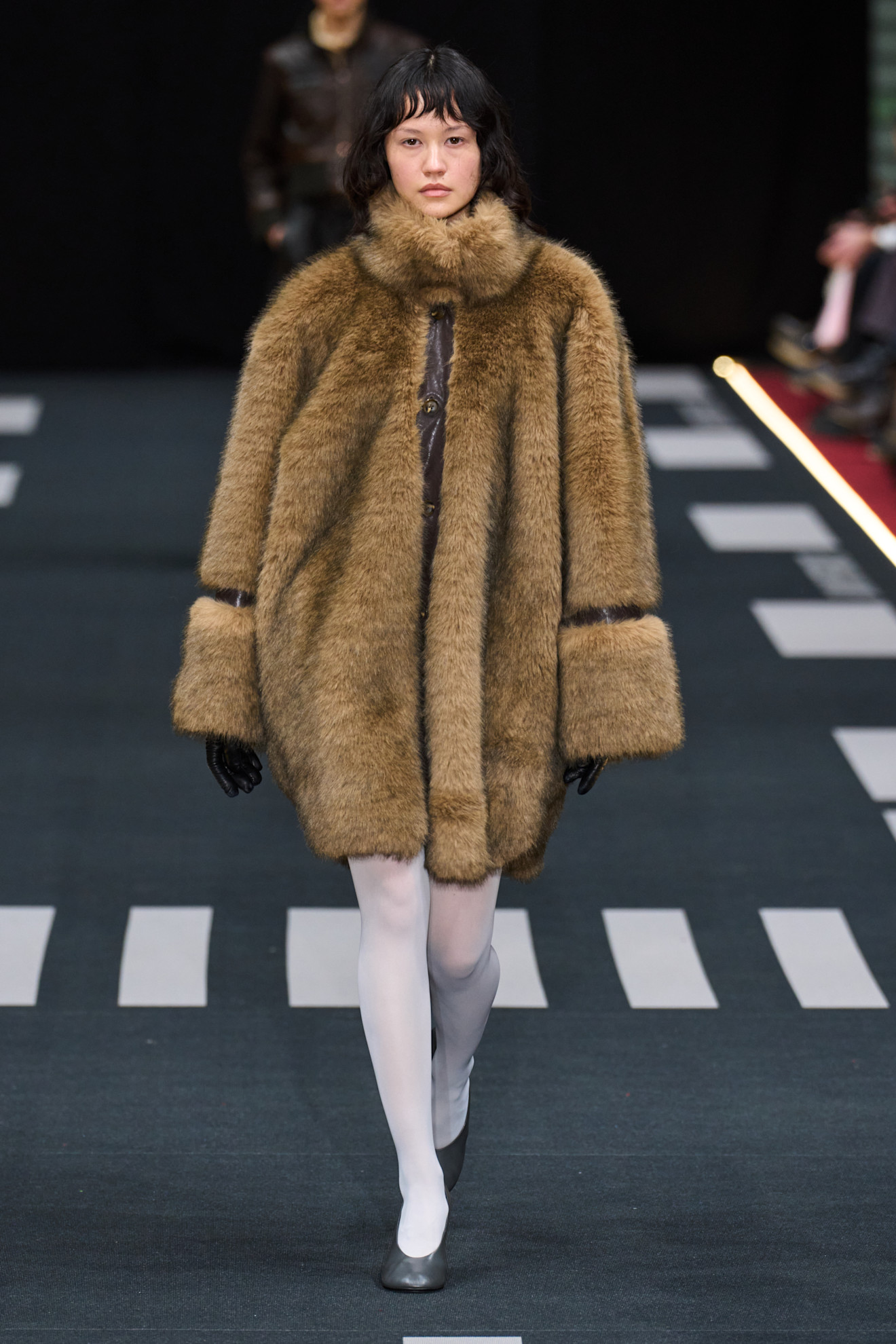 Baum und Pferdgarten fall/winter 2026 model on the runway.