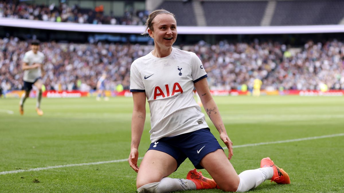 Martha Thomas of Tottenham Hotspur celebrates scoring her team&#039;s second goal to book their place in the 2024 Adobe Women&#039;s FA Cup Final at Wembley Stadium