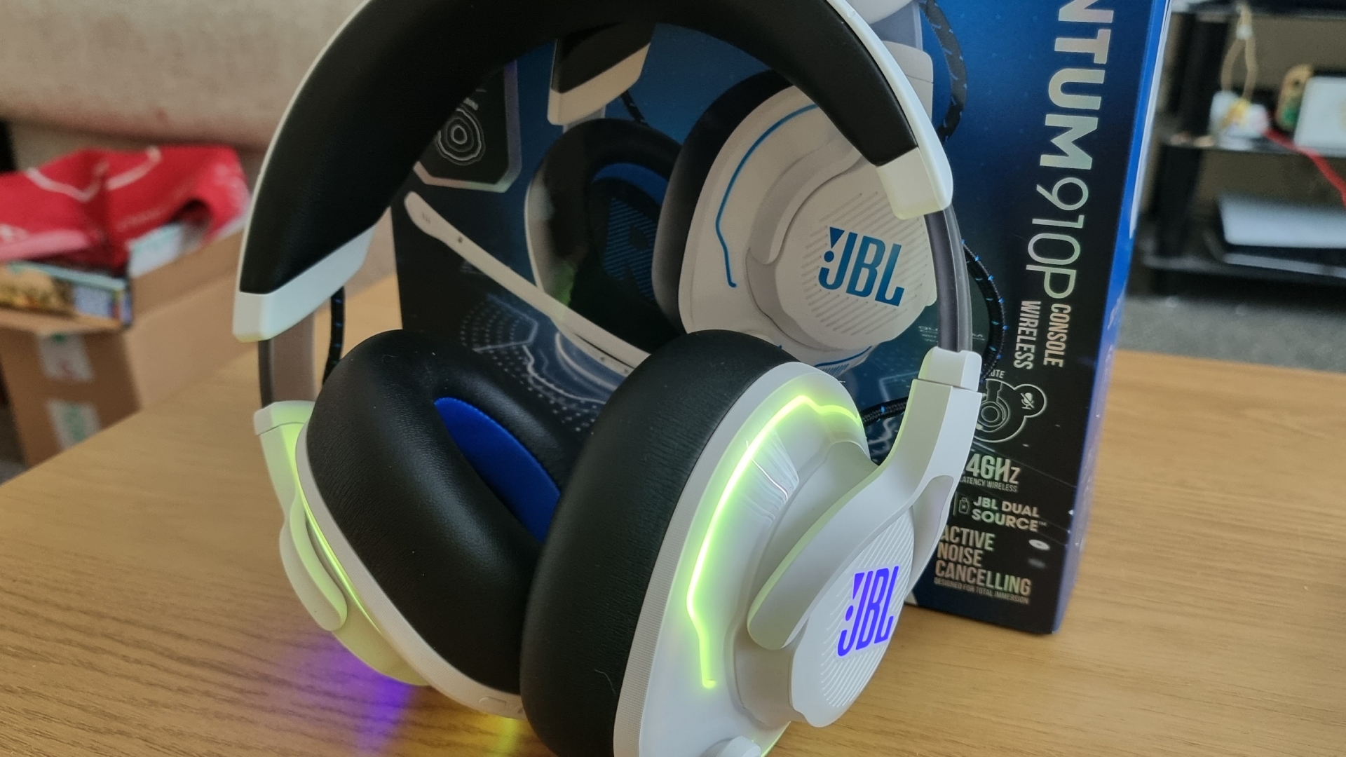 JBL Quantum 910P - recension: ett PS5-headset på premiumnivå med en saftig prislapp