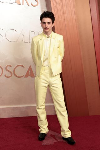 Timothee Chalamet yellow suit at the 2025 Oscars