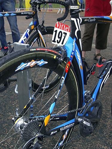 The bulge at the top of the seat stays