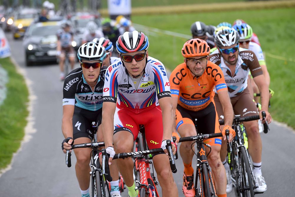 Group forming that includes Katusha, CCC and Etixx-QuickStep