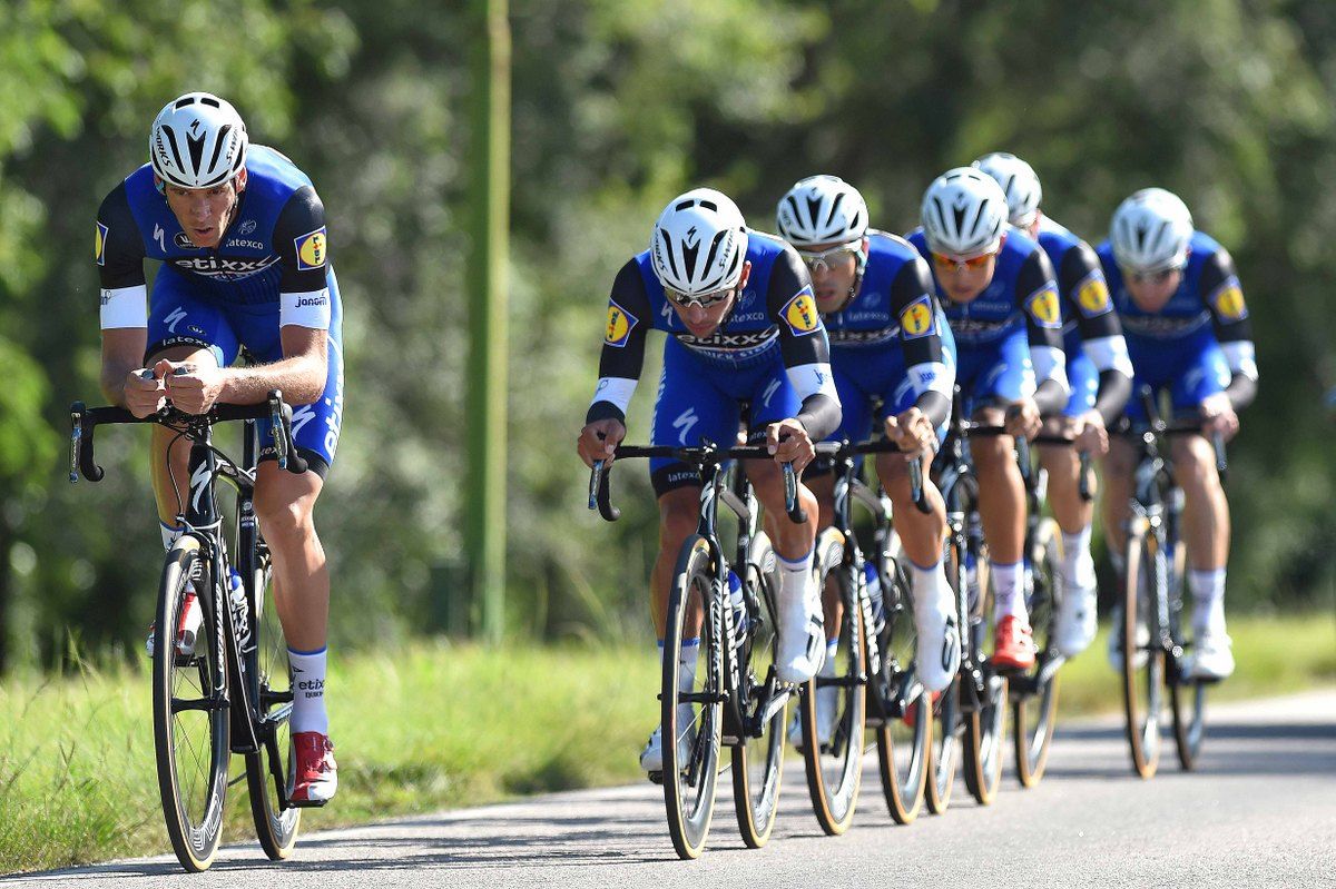 Etixx-QuickStep powering to the stage win