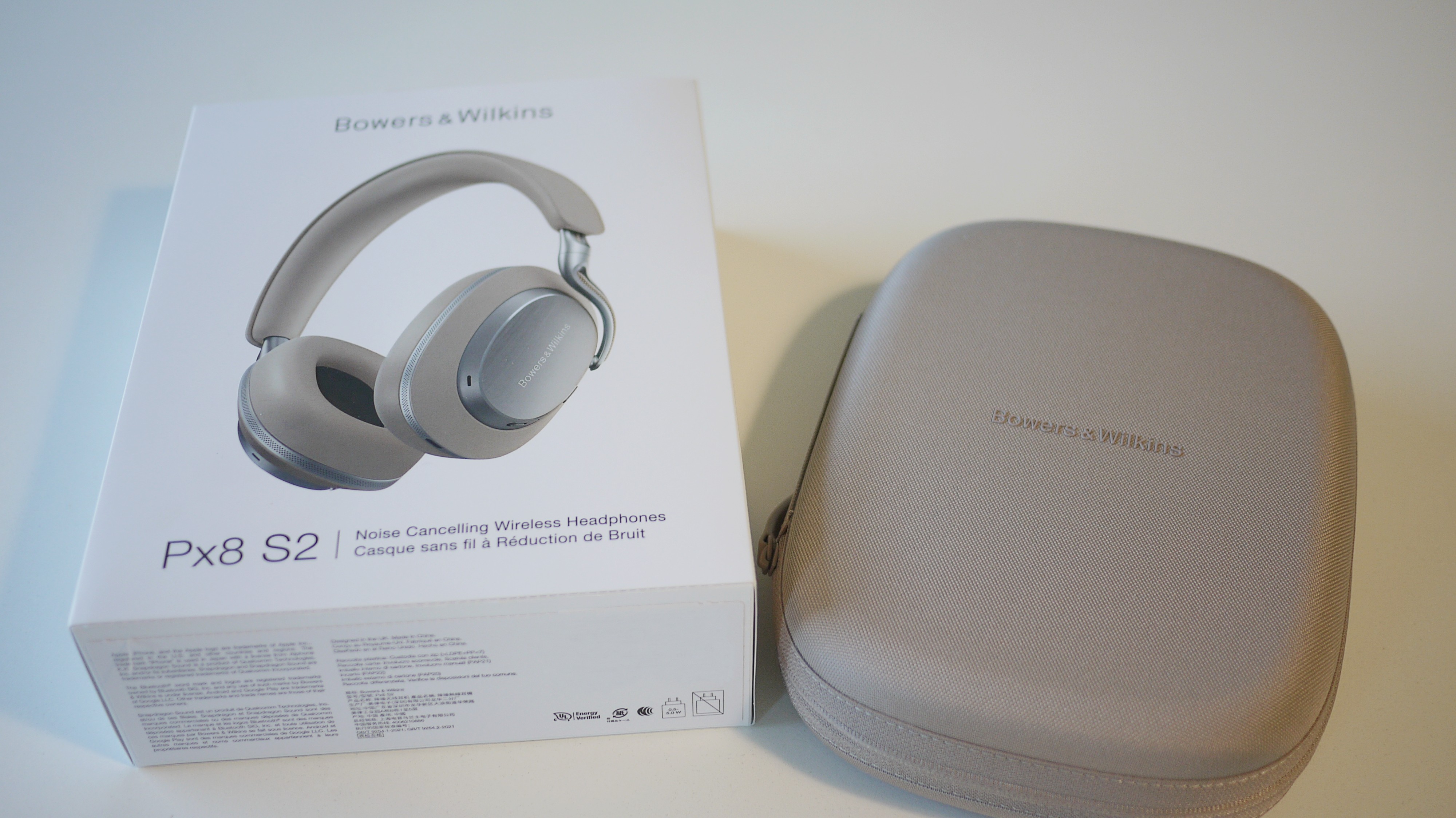 Bowers &amp;amp; Wilkins Px8 S2