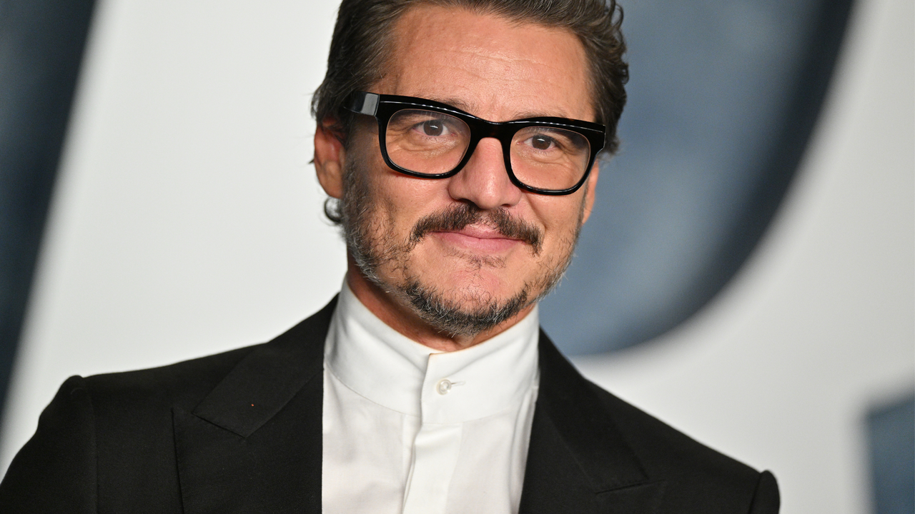 Pedro Pascal attends the 2023 Vanity Fair Oscar Party Hosted By Radhika Jones at Wallis Annenberg Center for the Performing Arts on March 12, 2023 in Beverly Hills, California