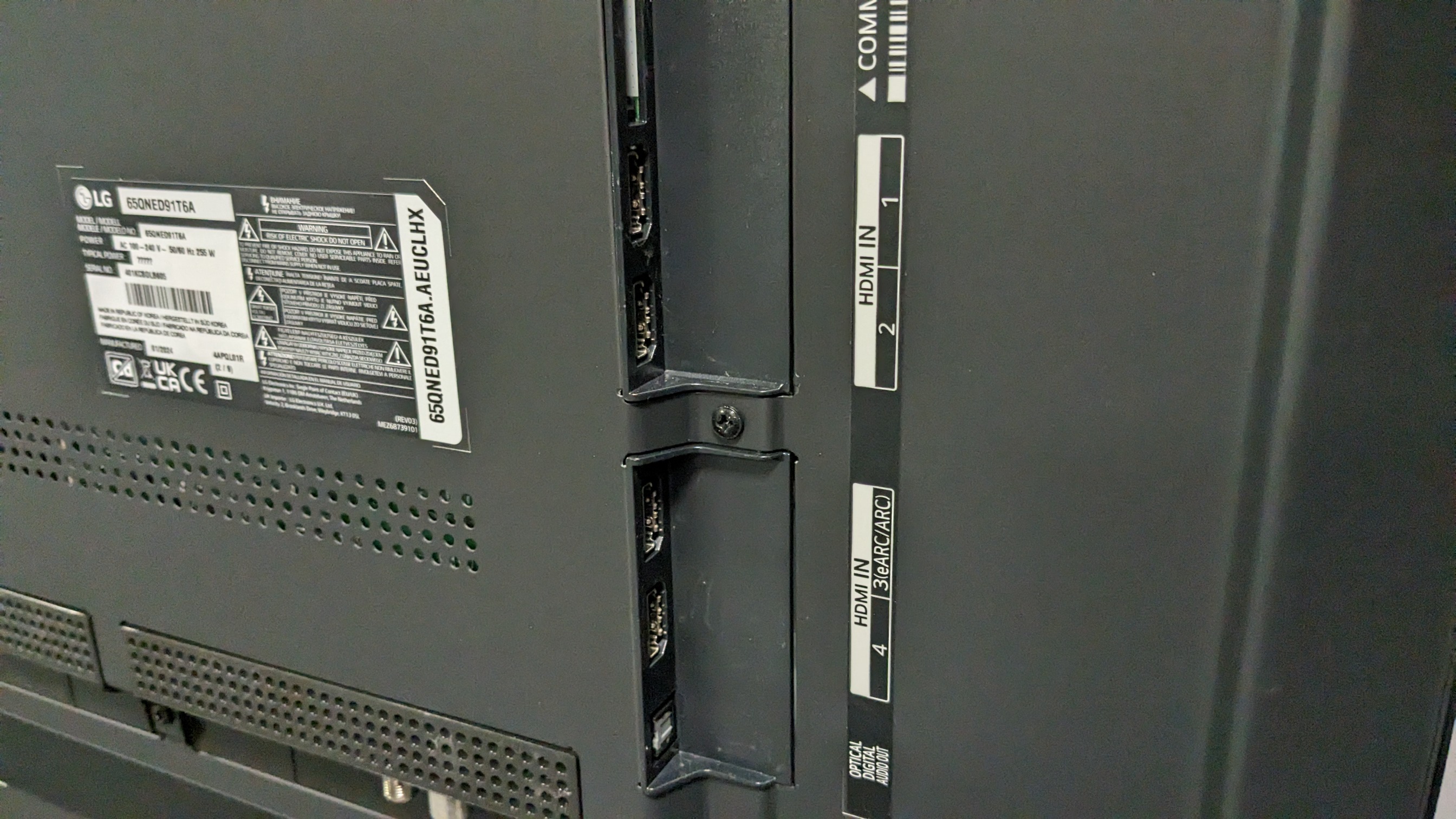 LG QNED91T connections panel