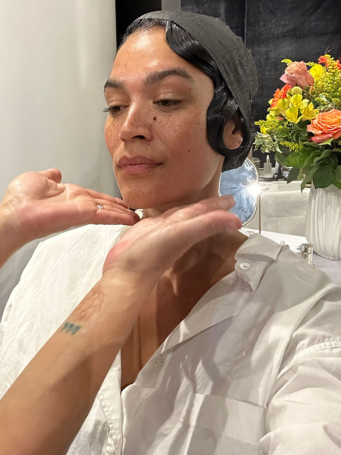 Jennifer Atile&amp;#769;mile backstage at NYFW for Christian Siriano.