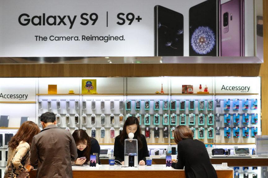 according-to-scientific-drop-test-this-smartphone-is-basically-the-terminator-1556650147-G2wD-column-width-inline